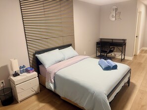 3 bedrooms, iron/ironing board, free WiFi, bed sheets