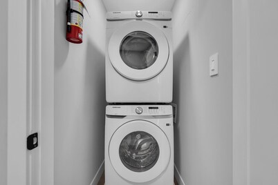 Cozy home in a stylish Modern Townhouse with private washroom - 3 bed 3 bath