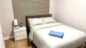 3 chambres, fer et planche à repasser, Wi-Fi gratuit, draps fournis