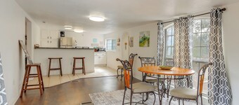 1 Mi to Fanning Springs! Home on Private Acreage