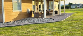 Kalispell Home • Family Friendly • Sleeps 10 • Views • Fire Pit • Near Glacier