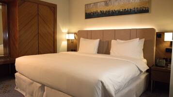 Blackout curtains, soundproofing, iron/ironing board, free WiFi