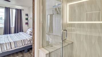 3 chambres, bureau, fer et planche Ă repasser, accĂšs Internet