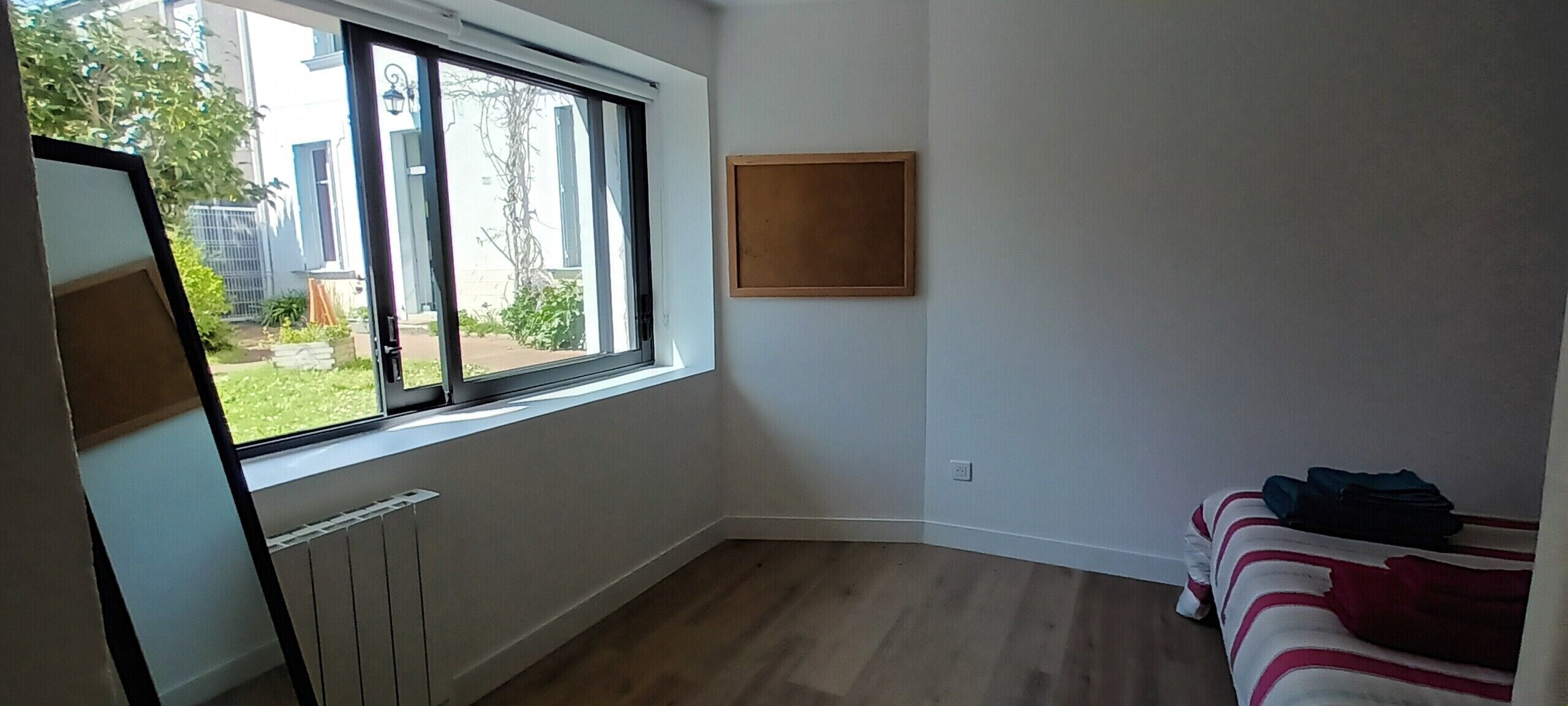 2 多间卧室、WiFi、床单