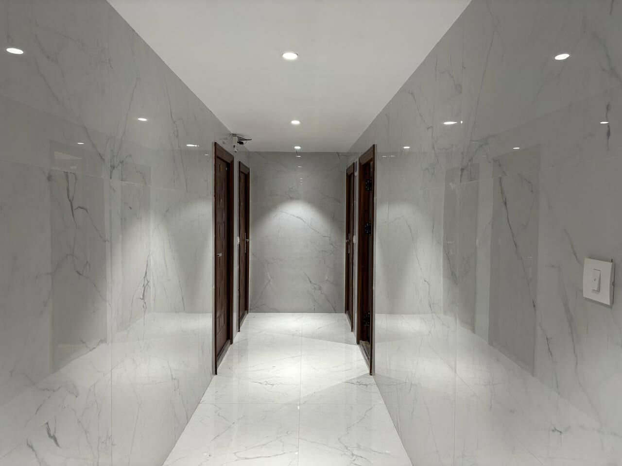 المنشأة من الداخل