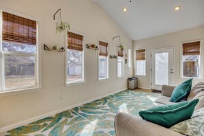 Interior - 4 Mi to Riverwalk & CSU Pueblo! Home w/ Sunroom (Pueblo)