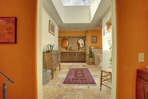 Interior - Serene Studio Near Wineries, Oak Creek & Sedona (Cornville)