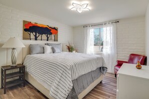 2 bedrooms, iron/ironing board, Internet, bed sheets - Hike, Golf & Dine: Tucson Retreat w/ Mtn Views! (Tucson)