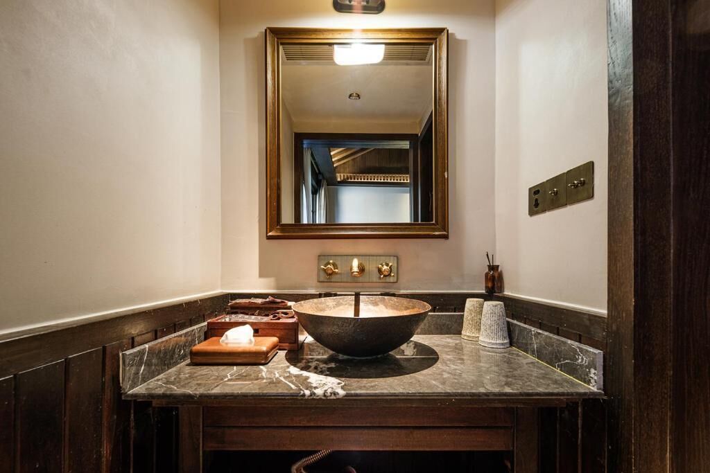 免费洗浴用品、吹风机、拖鞋、毛巾