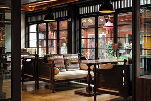 Restaurant - Floral Lux Hotel Qinghe Hotel  (Dali)