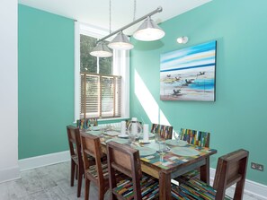Dining - 2 bedroom accommodation in TOTLAND BAY (TOTLAND BAY)
