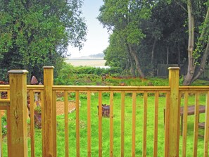Property grounds - 2 bedroom accommodation in TOTLAND BAY (TOTLAND BAY)
