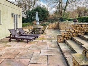 Outdoor dining - 3 bedroom accommodation in Bradford Abbas (Bradford Abbas)