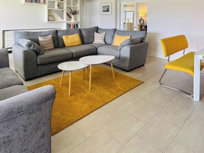 Living area - 5 bedroom accommodation in Heriot (Heriot)