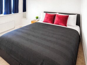 2 bedrooms, free WiFi - 2 bedroom accommodation in Westwood, near Margate (Westwood, near Margate)