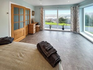 5 makuuhuonetta, ilmainen Wi-Fi