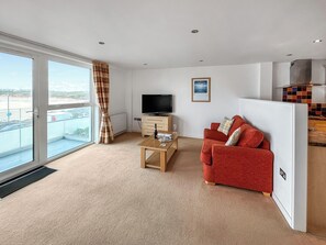 TV - 1 bedroom accommodation in Newquay (Newquay)
