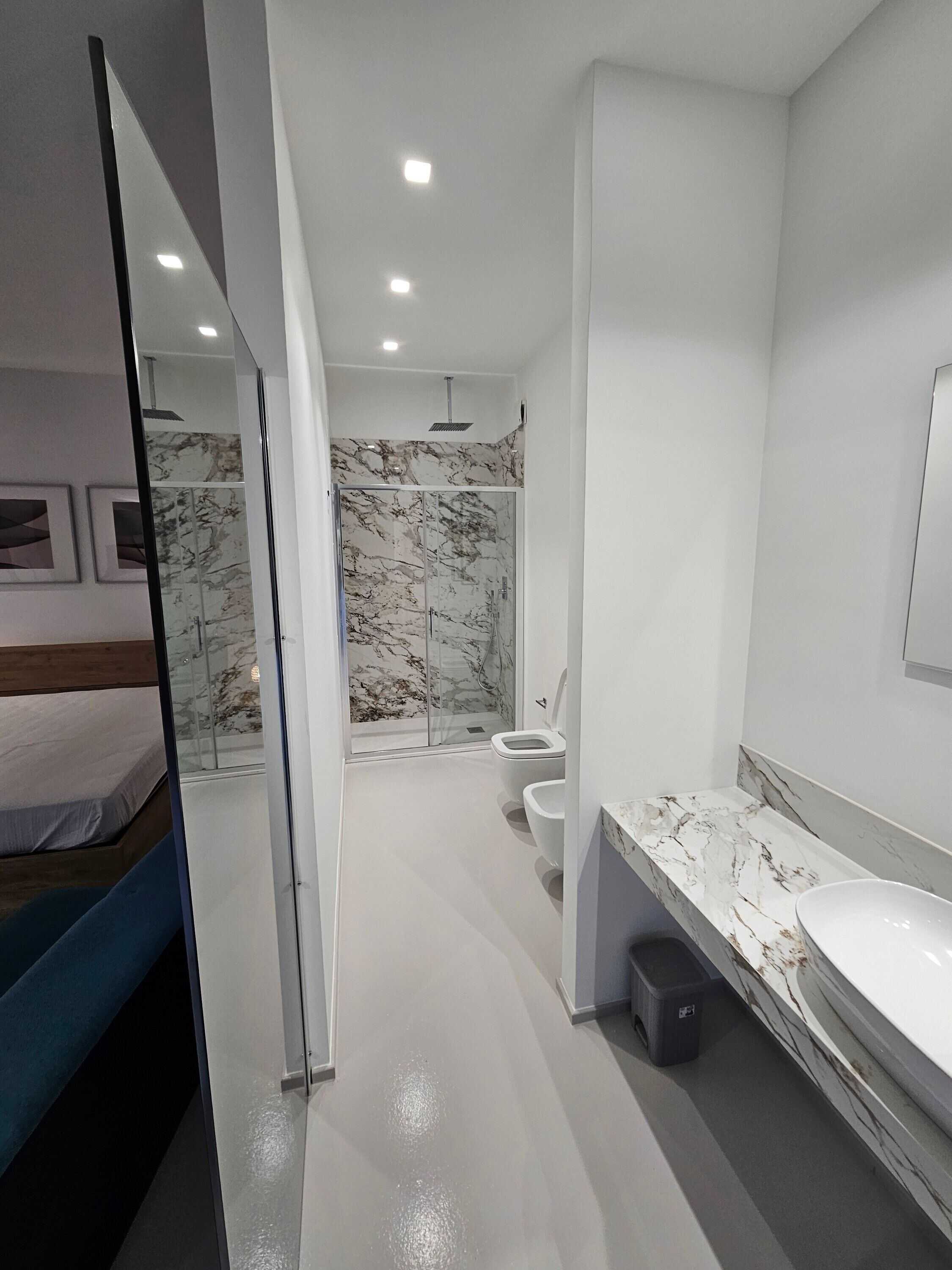 4 bedrooms, WiFi, bed sheets