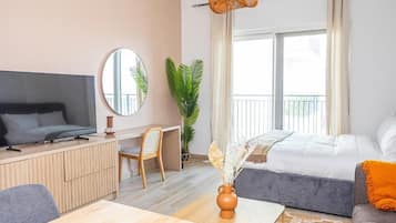 Apartment, Balcony, Canal View | Iron/ironing board, free WiFi