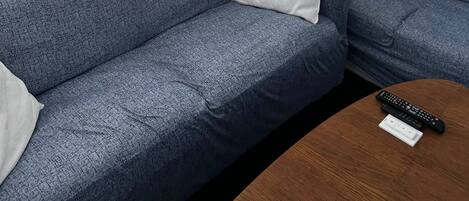 Iron/ironing board, Internet, bed sheets