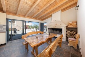 Dining - Casa della Cava - private villa in Seget Donji (Seget Donji)