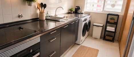 Fridge, microwave, oven, stovetop