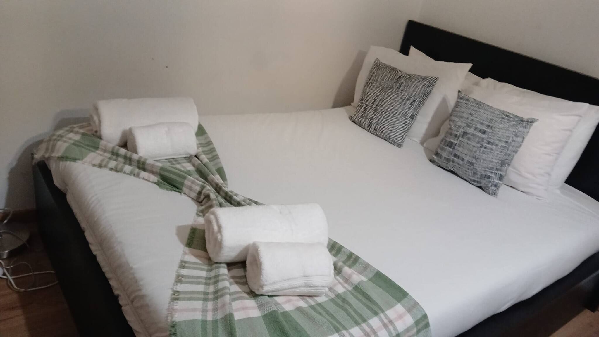 4 bedrooms, Internet, bed sheets