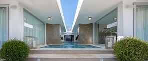 Pool - Crown Penthouse - Luxury & Views   All inclusive (Puerto Plata)