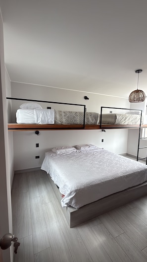 3 makuuhuonetta, silitysrauta/-lauta, vauvan matkasänky, ilmainen Wi-Fi