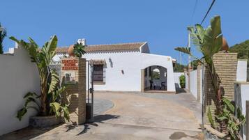 House | Property grounds