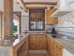 House | Private kitchen | Highchair - Rural Stay With Pool in Conil (Conil de la Frontera)