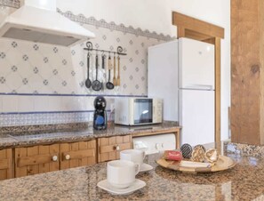 House | Private kitchen | Highchair - Rural Stay With Pool in Conil (Conil de la Frontera)