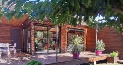 Swimming pool Mons Herault huge playground.