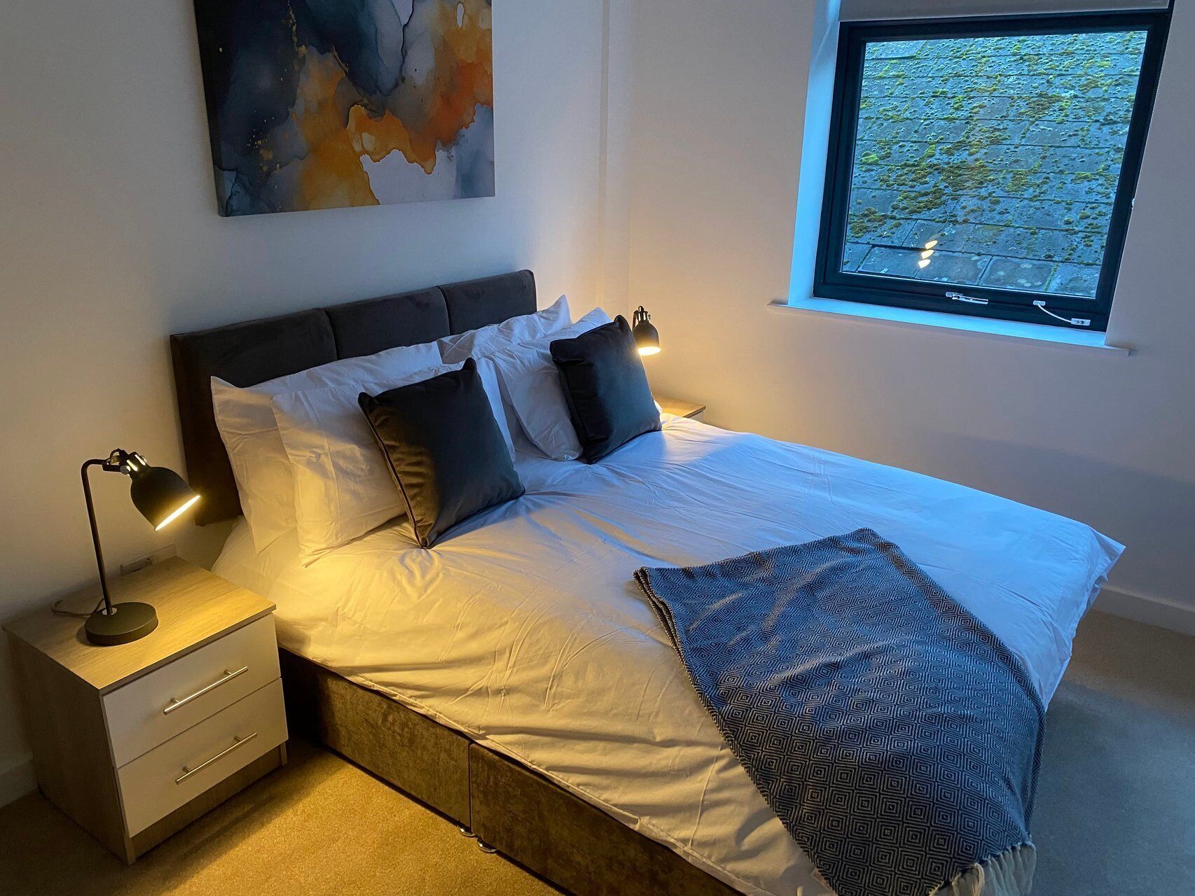 1 slaapkamer, een strijkplank/strijkijzer, gratis wifi