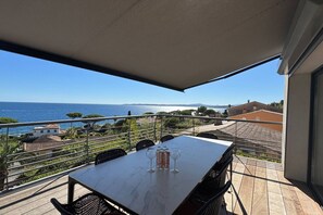 Outdoor dining - Villa Big view (Roquebrune-sur-Argens)