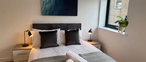 1 bedroom, iron/ironing board, internet