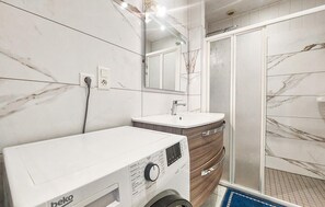 Shower, hair dryer - Charmante maison au calme (La Chapelle-Fleurigné)