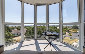 Interior - Amazing home in Ploemeur with WiFi (Ploemeur)