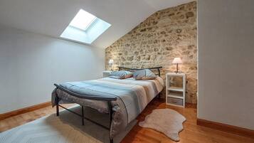3 chambres, fer et planche à repasser, lit parapluie, Wi-Fi gratuit