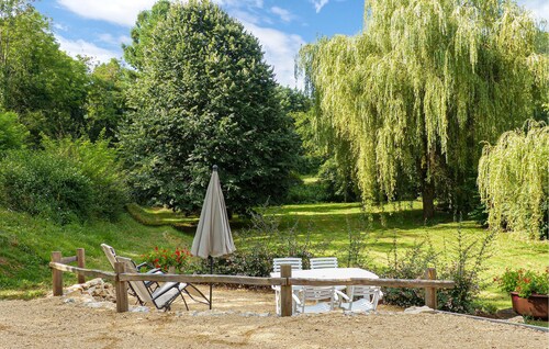 2 bedroom stunning home in Nanteuil-en-Vallée