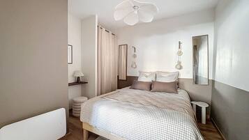 Le Pétillant Champenois | Iron/ironing board, free WiFi, bed sheets