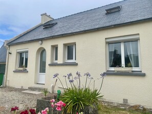 Exterior - Ti Jopel: Charming house 300m from Plage du Gouérou (Lampaul-Plouarzel)