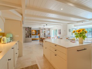 Interior - Vacation home  by Interhome (L'Île)