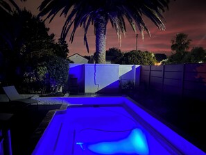 Apartment, 2 Schlafzimmer, Gartenblick | Pool | Außenpool (je nach Saison geöffnet)