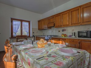 Dining - Pianaccio by Interhome (Castelnuovo di Garfagnana)