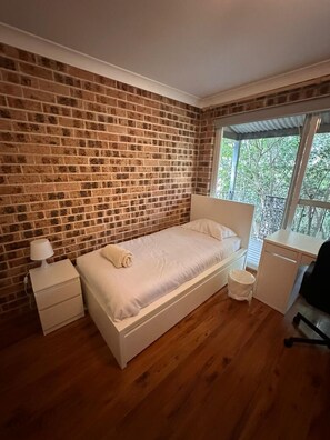 3 habitaciones, escritorio, wifi y ropa de cama 