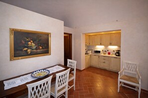 Dining - Elegant Tuscany Holiday Home for 4 (Volterra (PI))