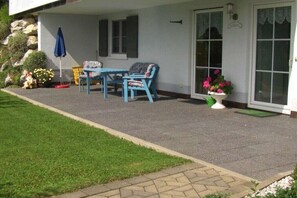 Outdoor dining - Holiday apartment with 1 bedroom (Wertach)