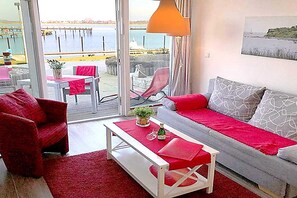 Smart TV - Coastal Apartment with Balcony (Fehmarn OT Burgtiefe-Südstrand)