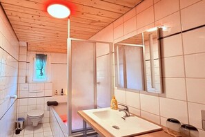 Douche, sèche-cheveux